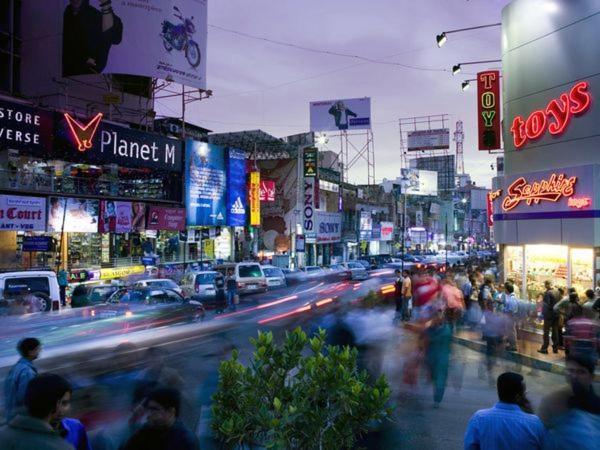 Hotel Mg Road One Bengaluru Zewnętrze zdjęcie